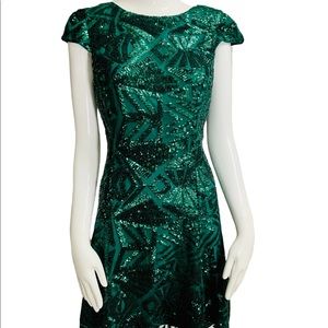 GB 20''s Emerald Green Sequin Cocktail Dress with cap sleeves fun & flirty large